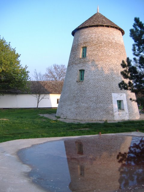 Obornjcsai szélmalom - Obornjaca windmill by mFlorian