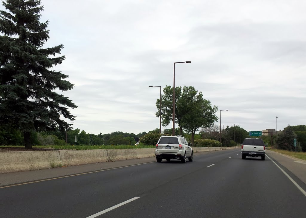 Interstate 35E by Gabriel Vanslette