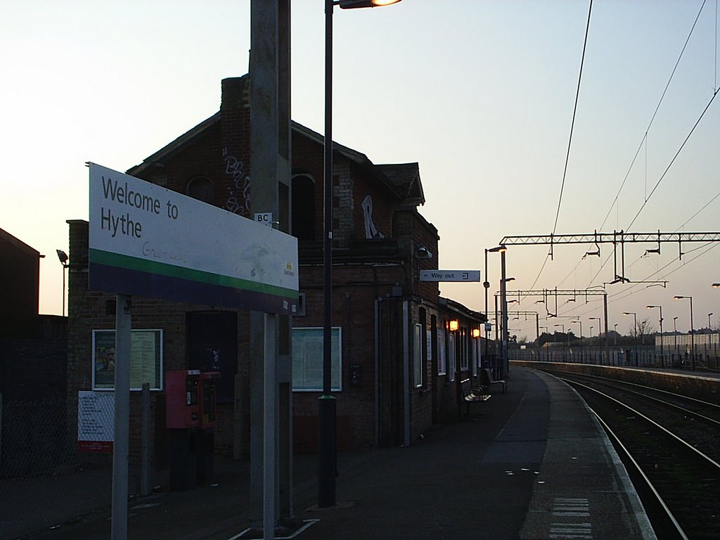 Hythe Station, Colchester before reconstruction works 2008 by Robert Shepter