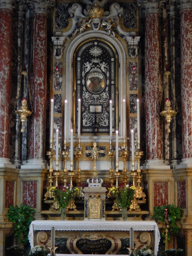 Faenza - Chiesa di S.Francesco, Sec. XVIII - Cappella dell'Immacolata Concezione - La sacra icona/ The sacred icon (10/09/2013) by esse est reminisci (SAVE PANORAMIO)