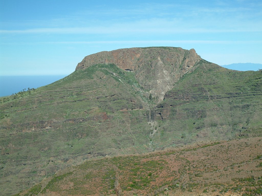 La Fortaleza (La Gomera) by Julio Bello