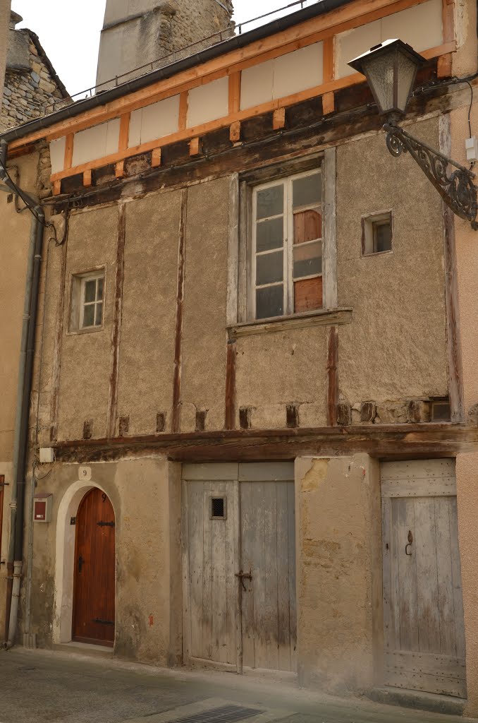 Quartier de la Villette - Marvejols (Lozère) by Naru Kenji