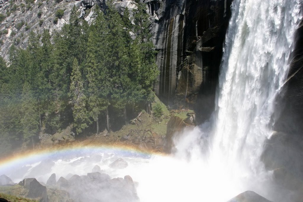 Vernal Falls, Yosemite, CA by nikosey