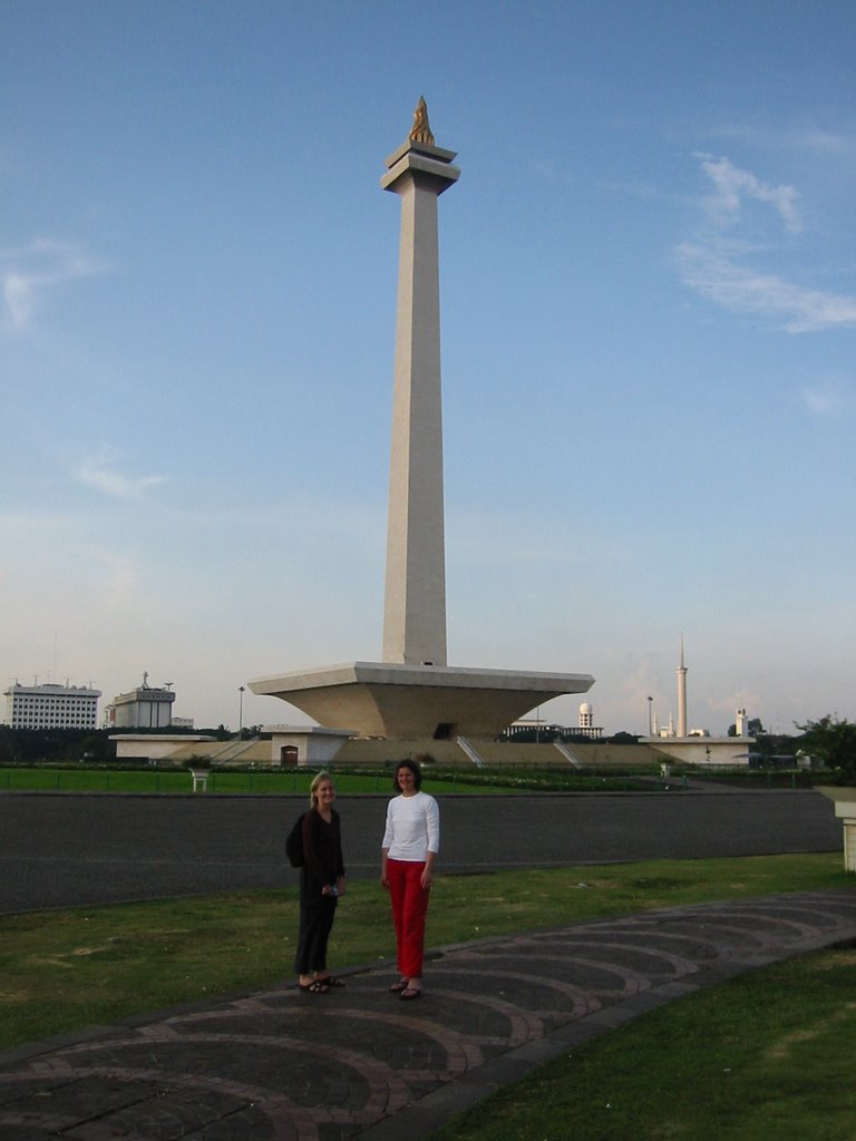 Monas suus en inge by Evert Han Huernink