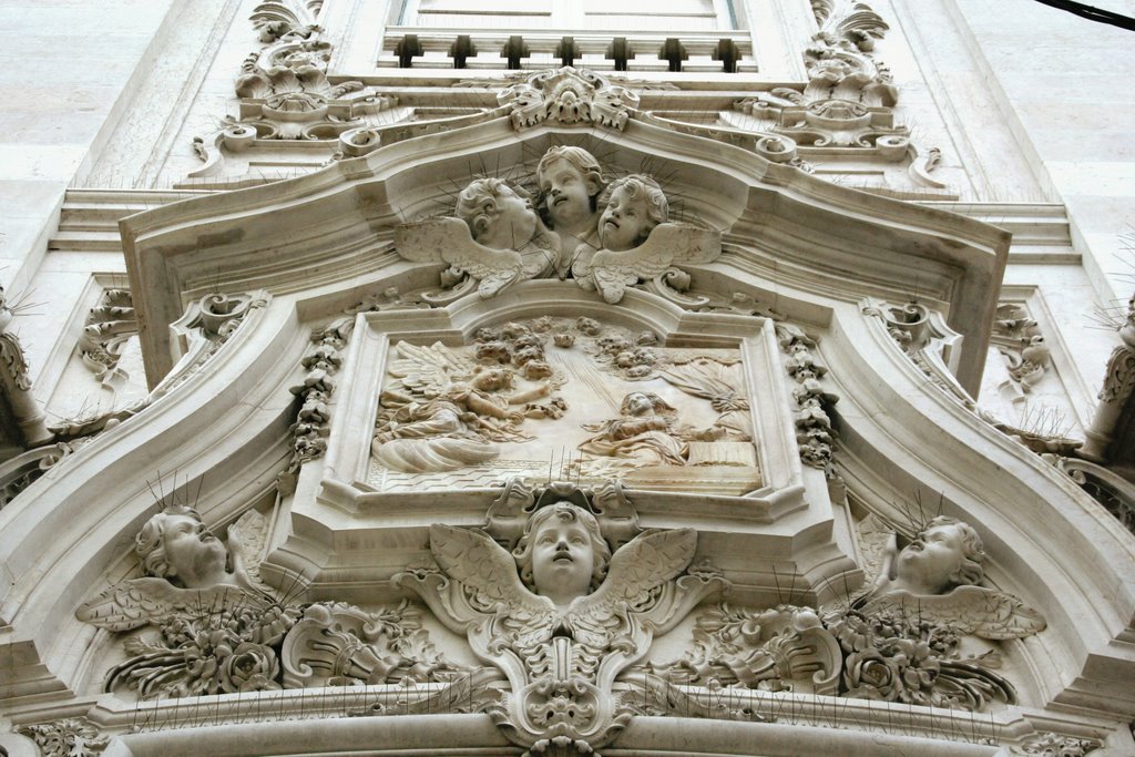 Lisboa - Igreja Nossa Senhora da Encarnação by M. G. Torres Portol1…