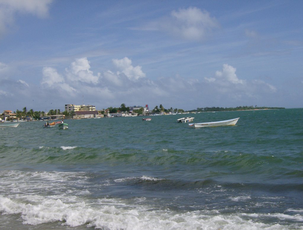 Panoramica de playa sur chichiriviche by Alexis Mascareño