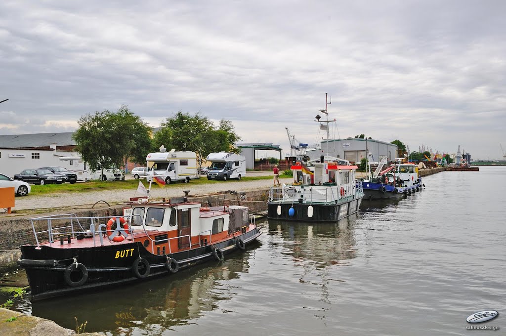 Hafen mit Butt - (C) by Salinos_de NI by SalinosⒸ