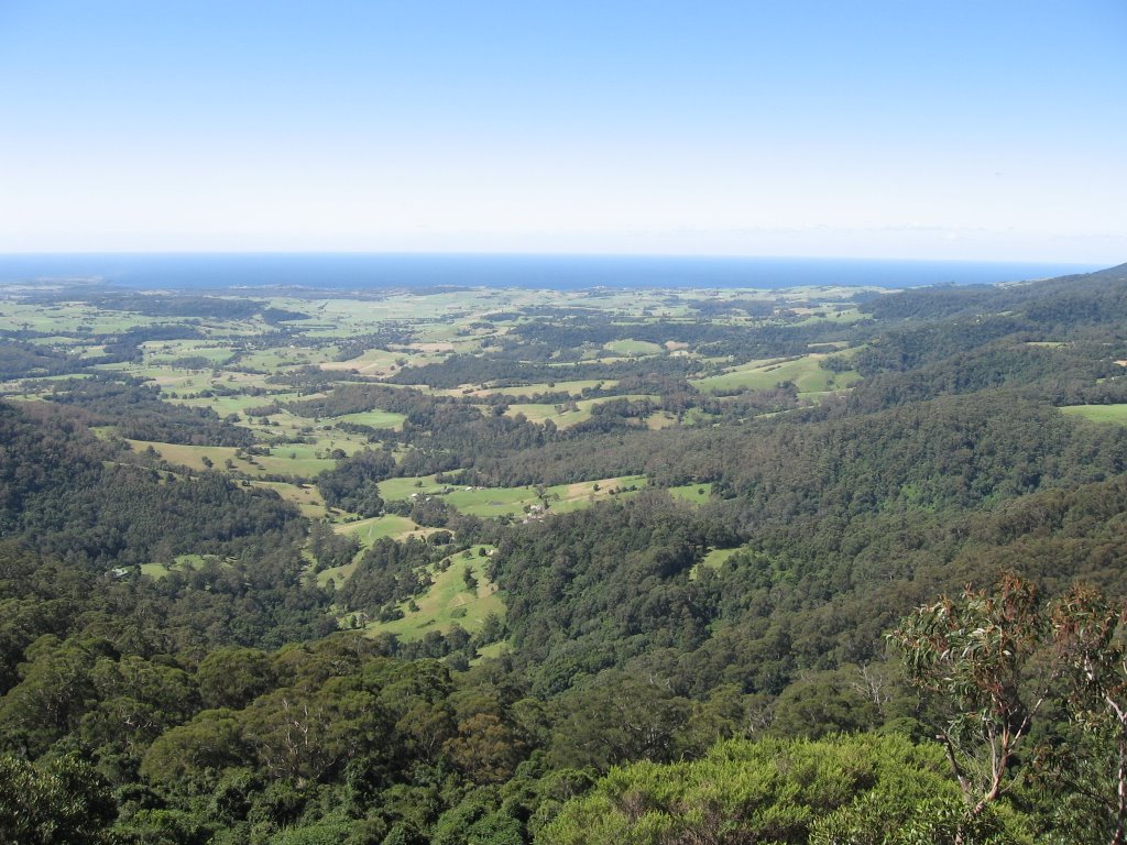 Looking toward Kiama, Australia by Bullyman