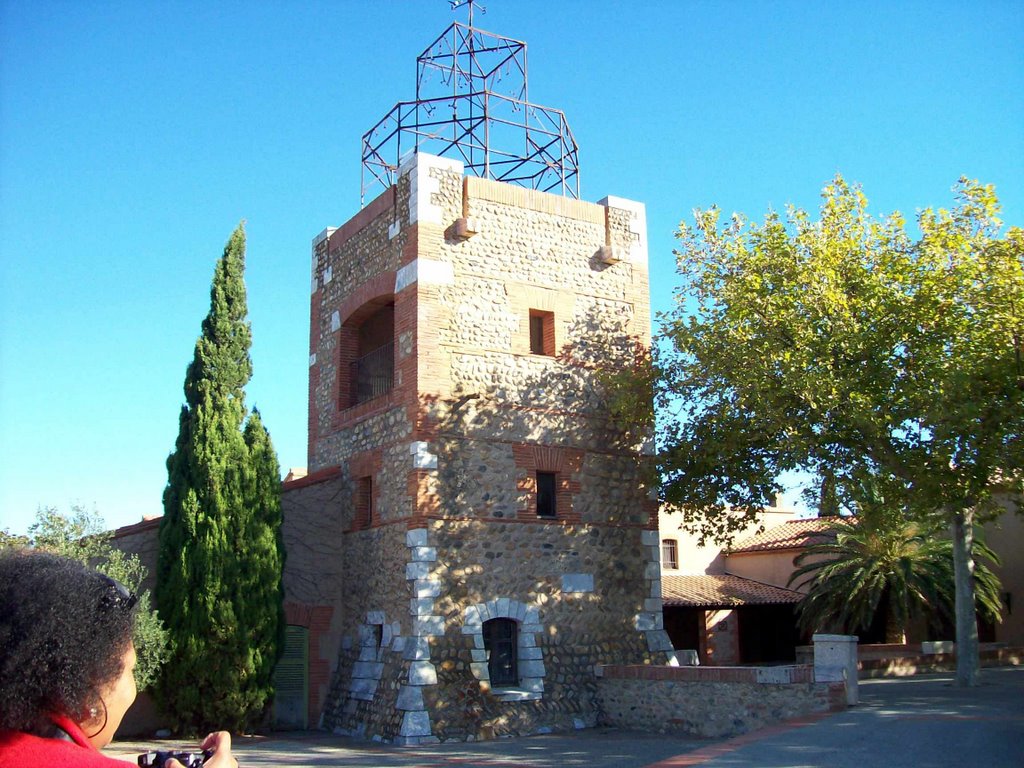 A9 rest area "Village Catalan" by jurguillas