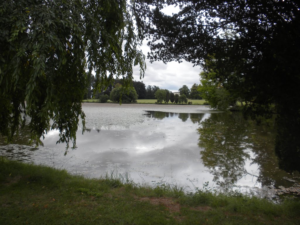 Château de Bouges Le parc by jp30