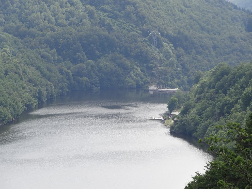 Le barrage sur La Truyère by gmbgreg