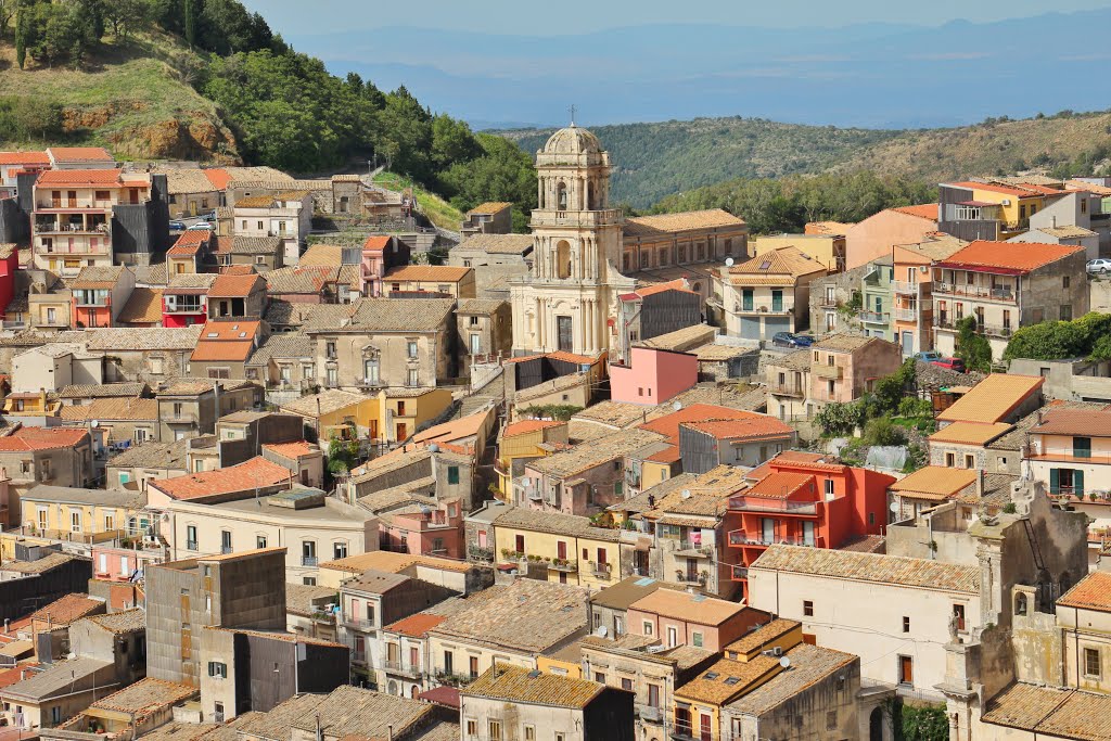 Buccheri, Sicilia (Italia) by Andrej Antipin