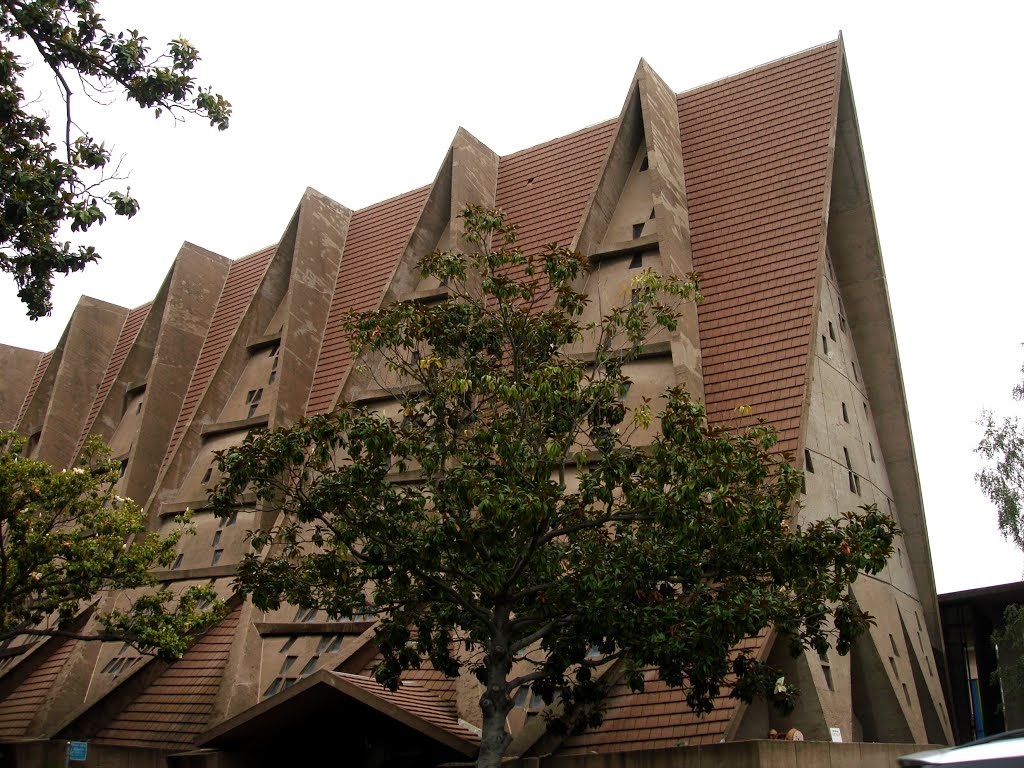 Palo Alto, CA USA - First United Methodist Church by MARELBU