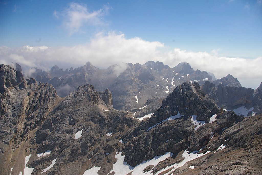 Picos y más picos by jorcrisan