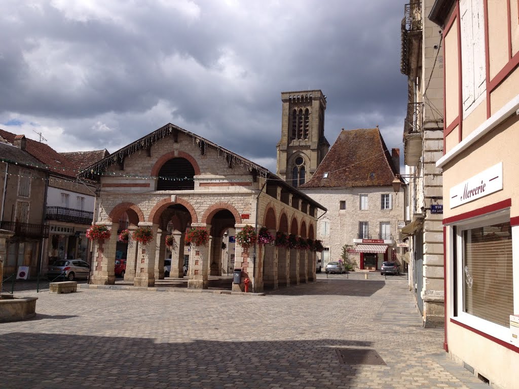 Gramat , place du marché by DANIEL LELOUP