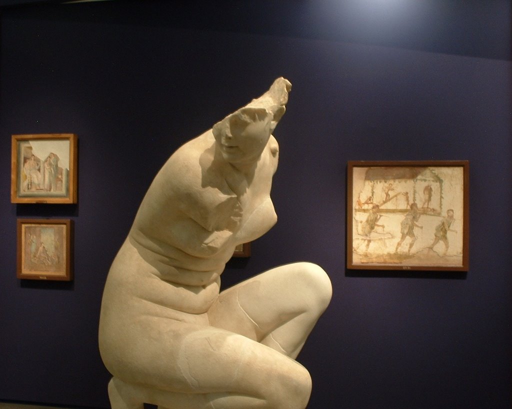 Venere accovacciata, Palazzo Massimo alle Terme by Luigi Manfredi