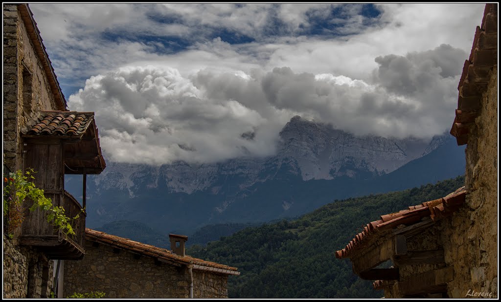 Nuvolada sobre El Cadí (Arsèguel) by Llorenç