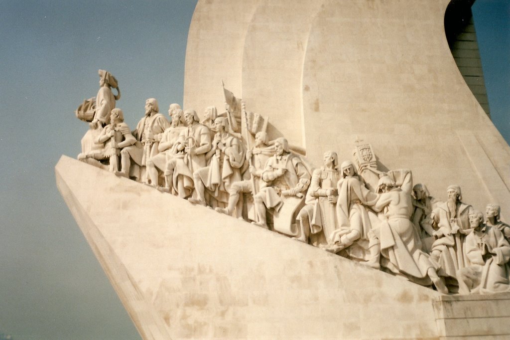 Lisboa - Monumento aos Descobrimentos by M. G. Torres Portol1…