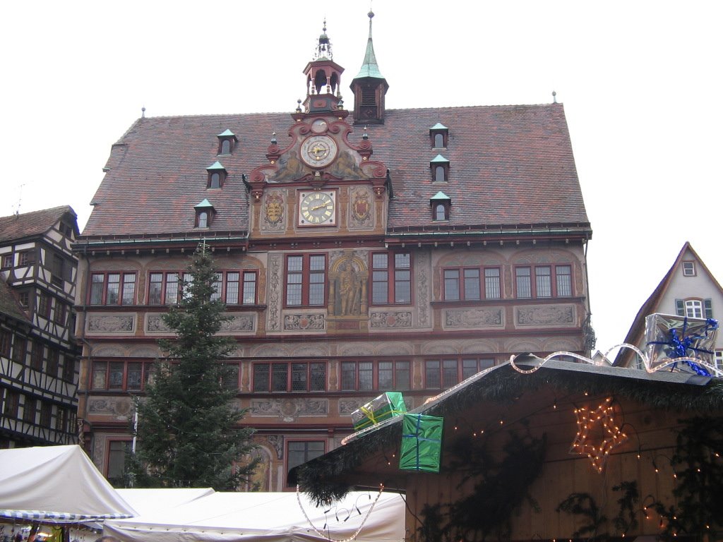 By Werner Rathai - Weihnachtsmarkt am Tübinger Marktplatz by WEOSRA