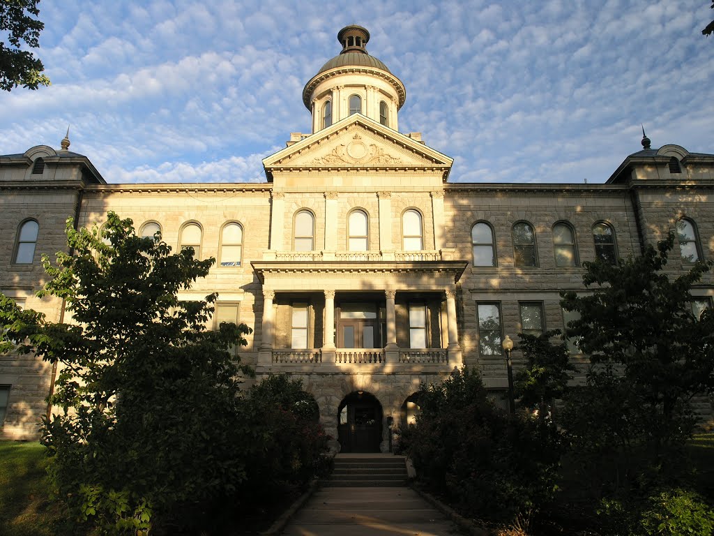 St. Charles County Courthouse - St. Charles, MO by Mike Bechtol