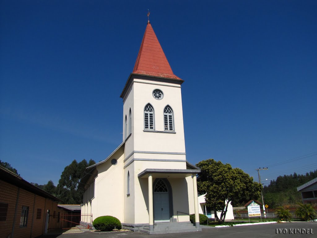 Igreja Luterana de Braço do Trombudo - SC by Ivo Kindel