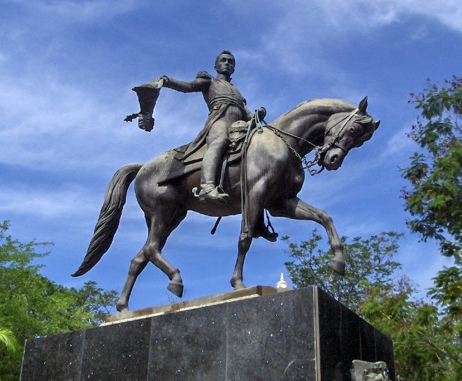 Estatua Ecuestre del Libertador en La Plaza Bolívar by Áñez