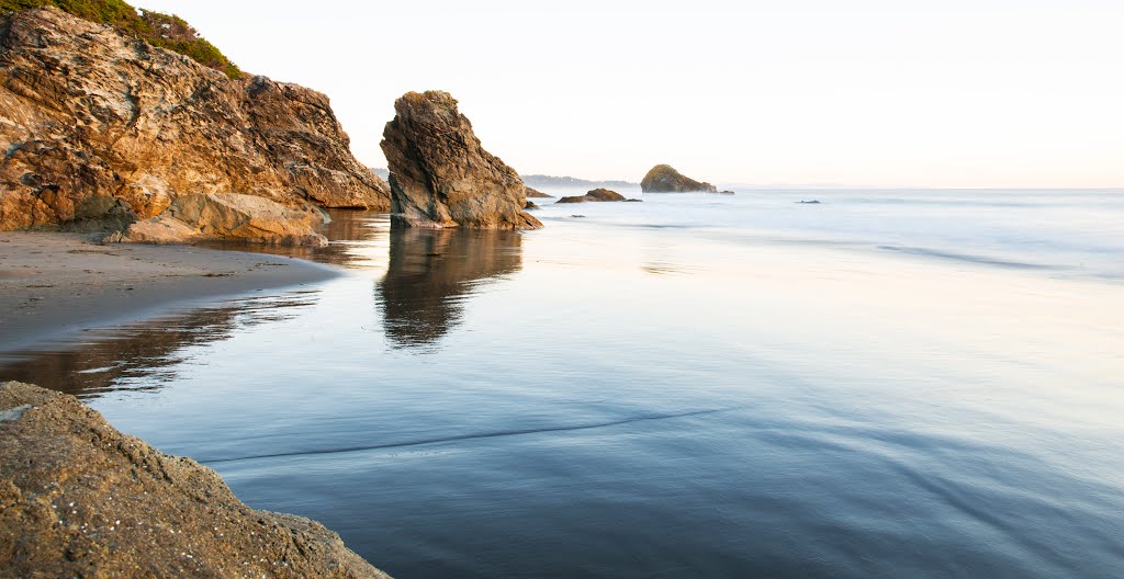 Reflections on Houda Cove Beach_DSC6228 by Larry Butcher