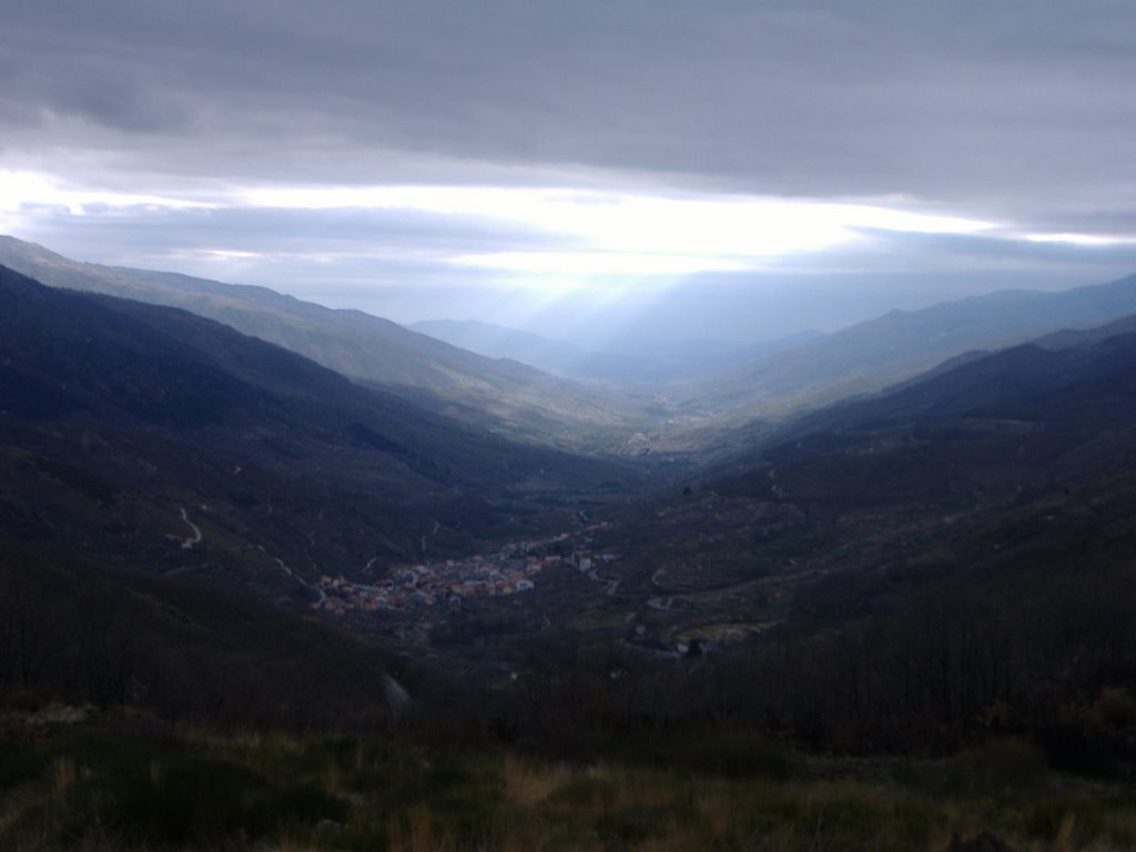 El Valle del Jerte desde el Puerto de Tornavacas by Mariolega