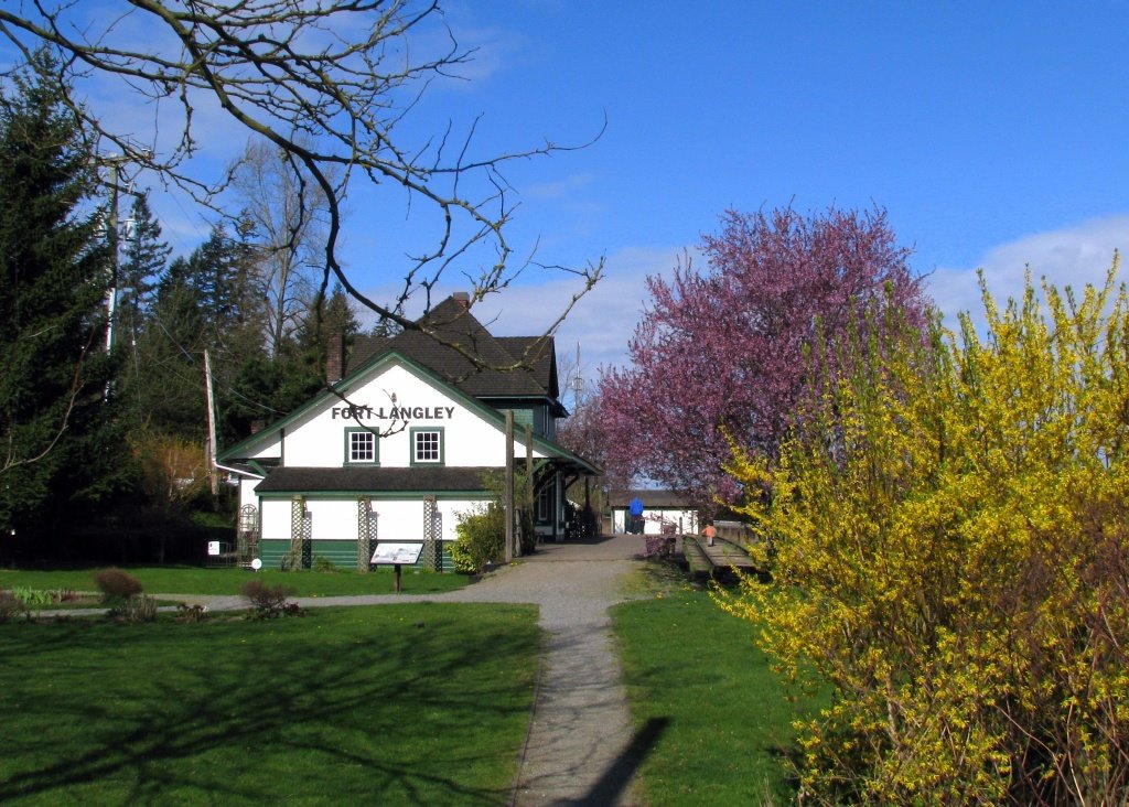 Historic Train Station, Fort Langley by Nawitka