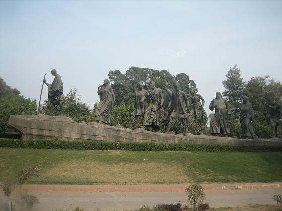 Statue of Mahatma Gandhi, Delhi, India by kaikobad