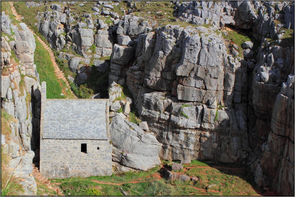 St Govans Chapel by DAZOO