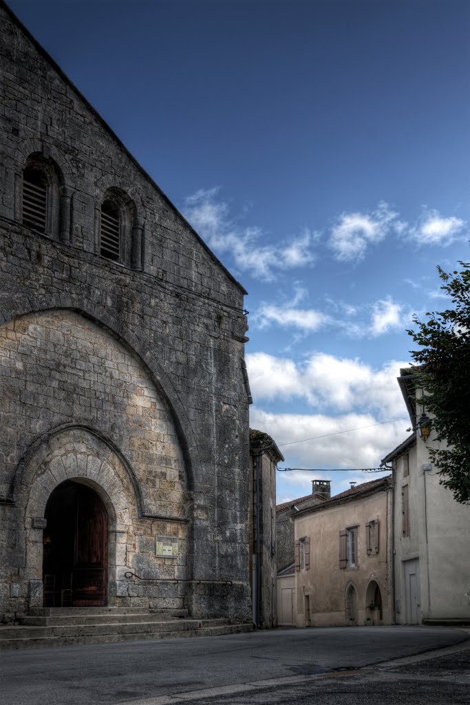 Sorges, Dordogne - Sep 2013 by Mike Stuckey