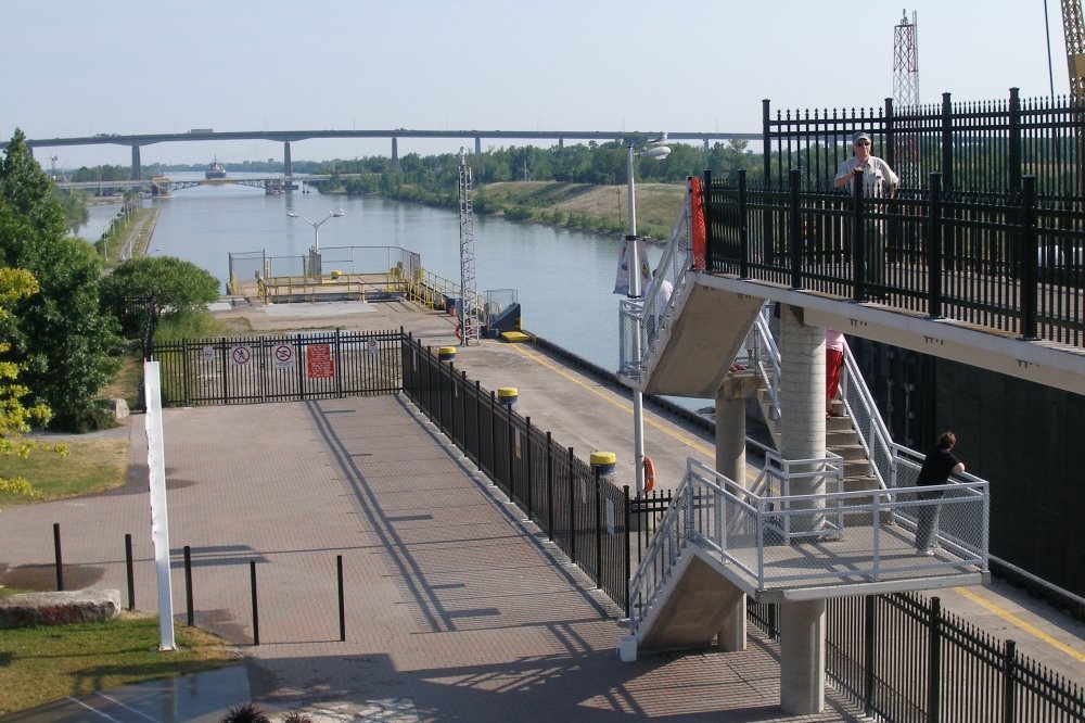 Canada Welland Canal by Leo van Gog