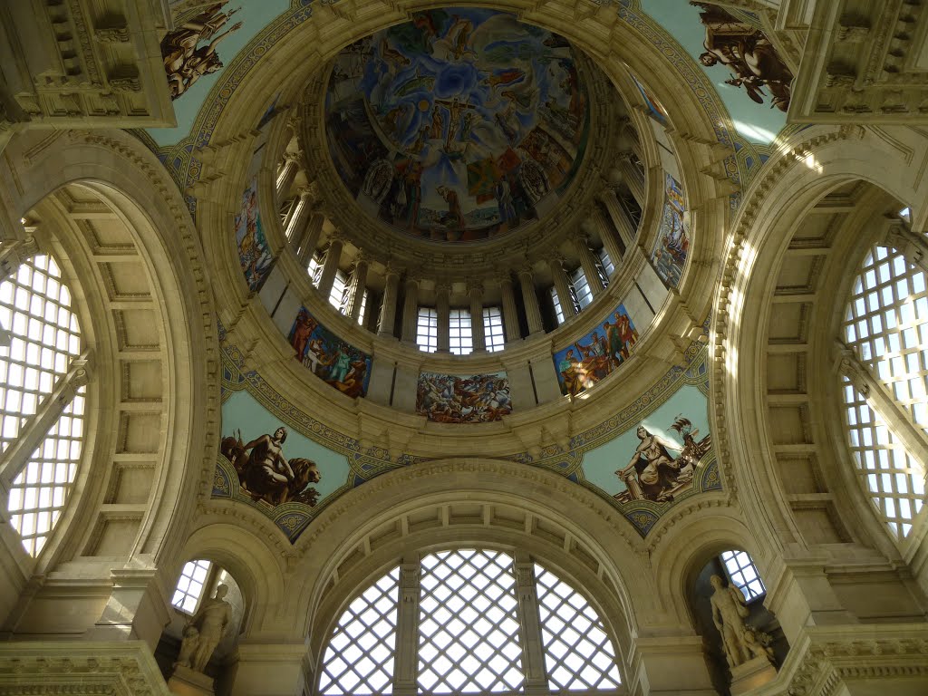 Cúpula del Museo Nacional de arte de Catalunya. by selegna59