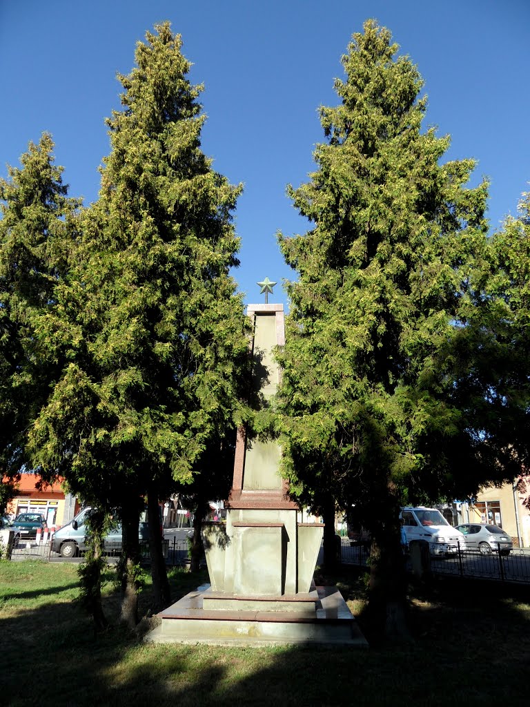 Fiľakovo, Monument - Fülek, emlékmű by Lorant