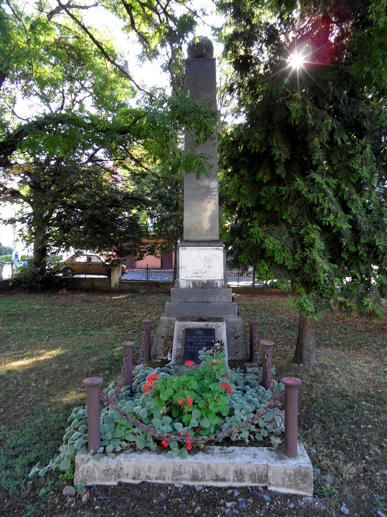 Fiľakovo, Monument - Fülek, emlékmű by Lorant