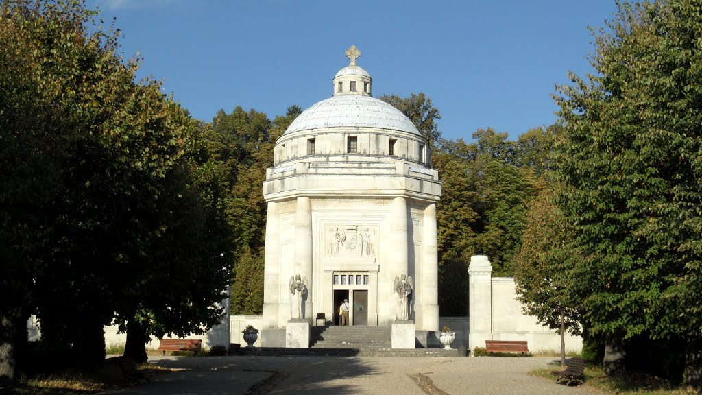 Krásnohorské Podhradie, Mauzóleum Andrássyovcov - Krasznahorkaváralja, Andrássy Mauzóleum by Lorant