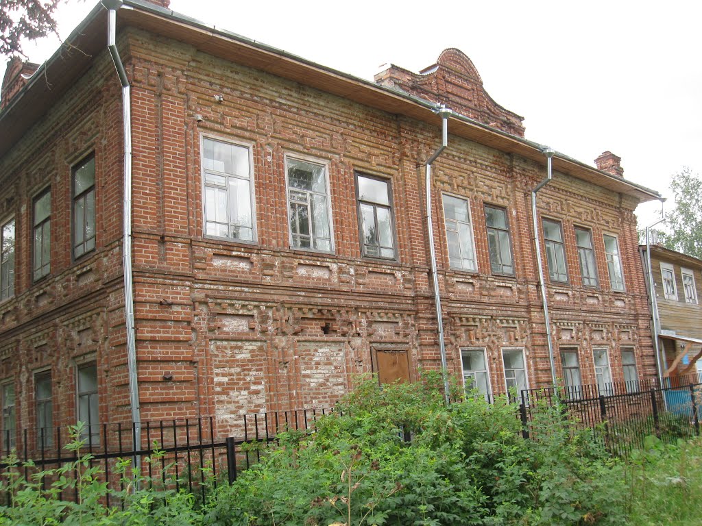 Cherevkovo village, Russia by Alexander Berezhnoy