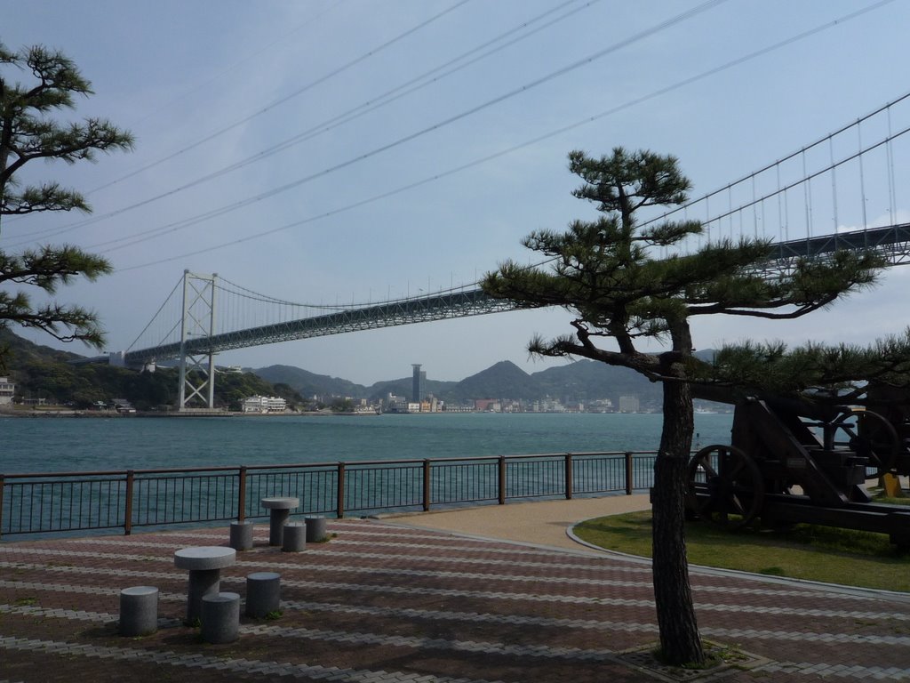 Kanmon Kaikyo Bridge with pine tree by cc.rider