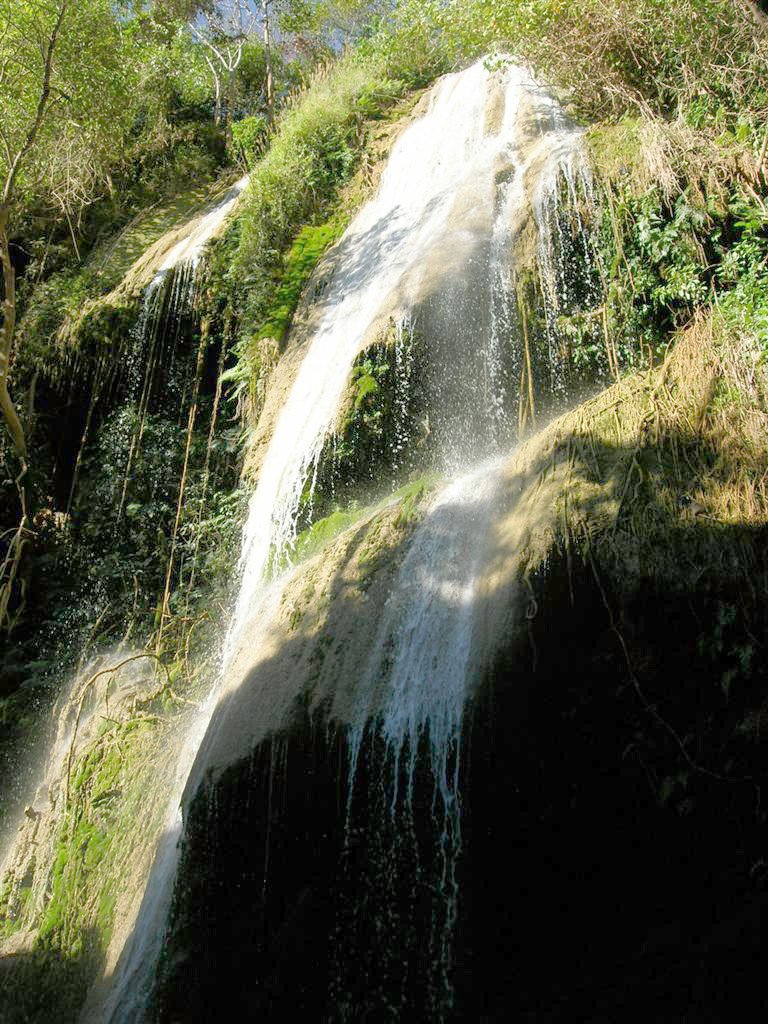 Cachoeira na Gloria by Warley Nunes "jesus"