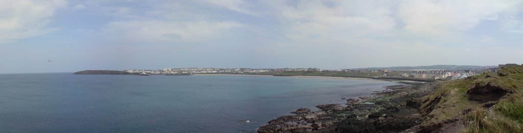 Portrush Panorama by ricowhaz