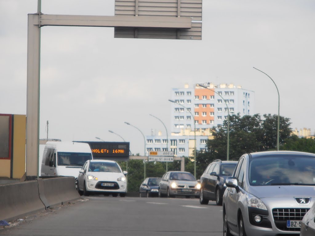 Boulevard Périphérique Nord Porte de Clichy en 2012. by Divio