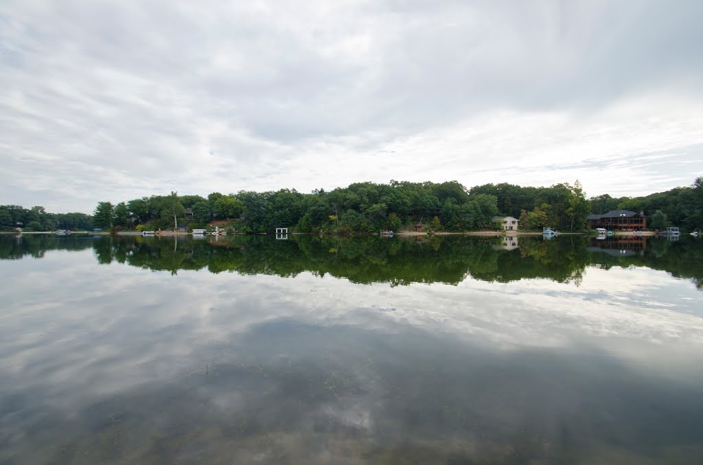 Dean Lake reflection by NomadicWanderer