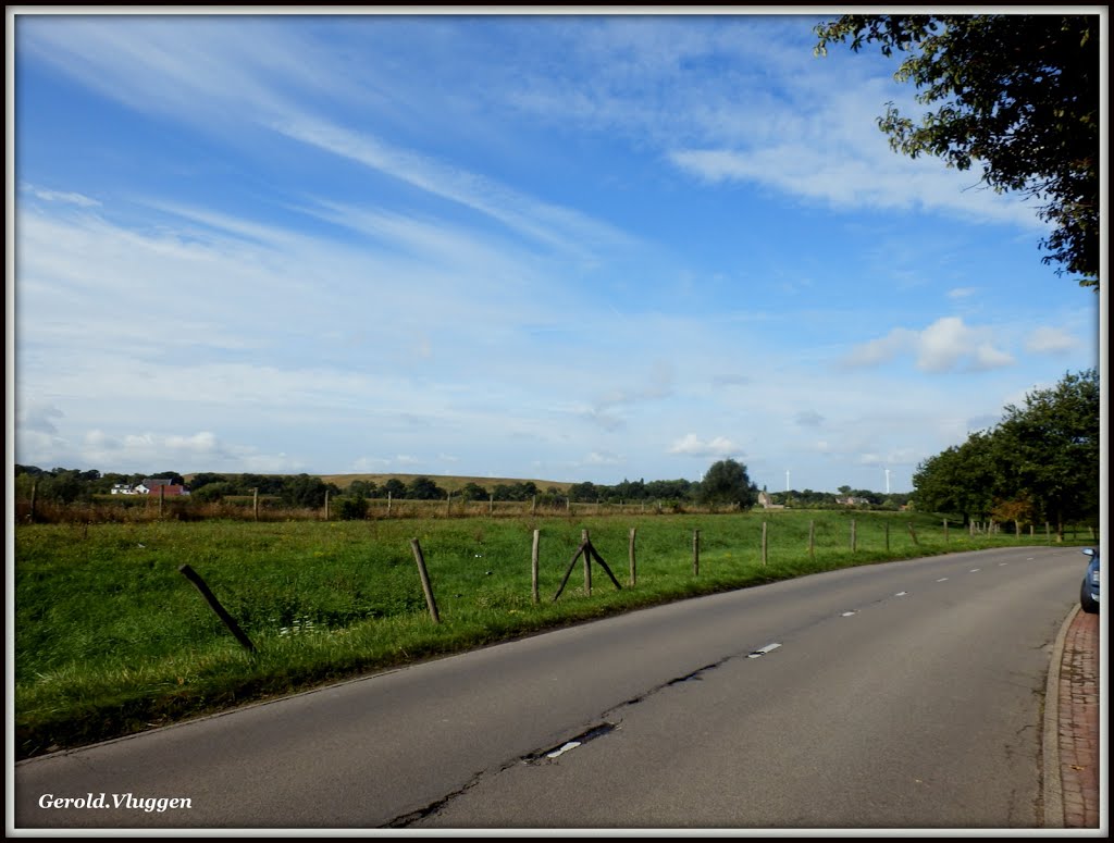 Bovenstestraat, als ik bedenk dat ik vroeger hier nog gevrijd heb...waar is de tijd gebleven...2013 by Gerold Vluggen