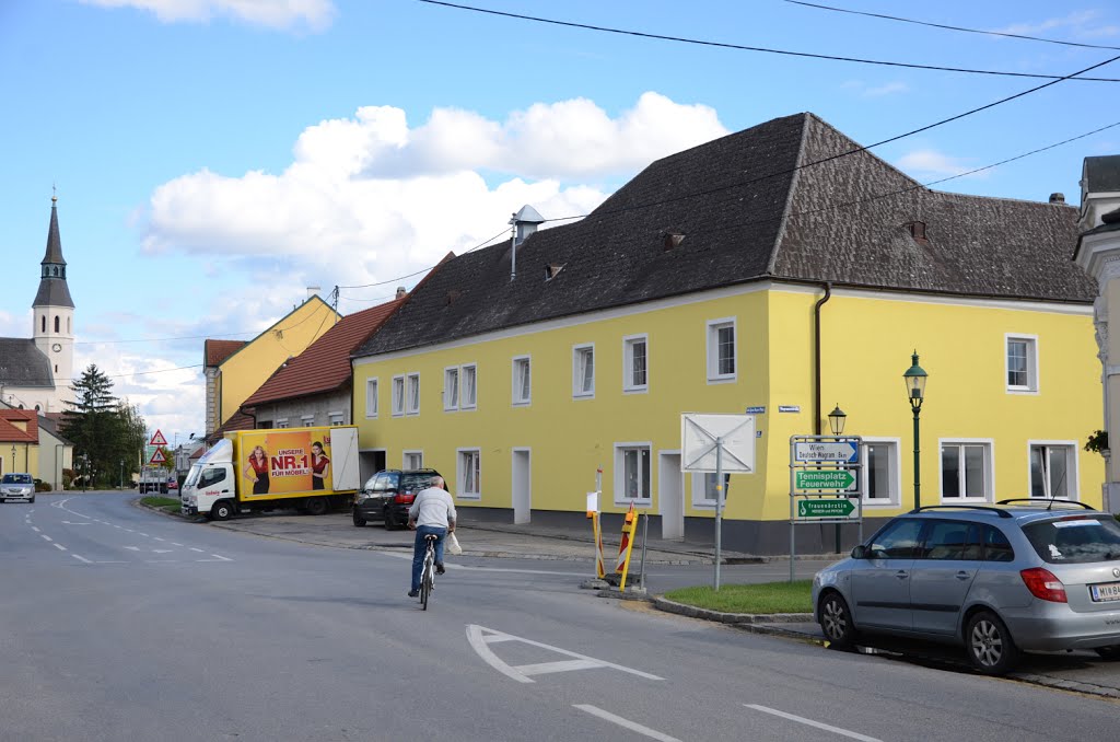 Bockfließ, Hauptstraße by Manuela Gößnitzer