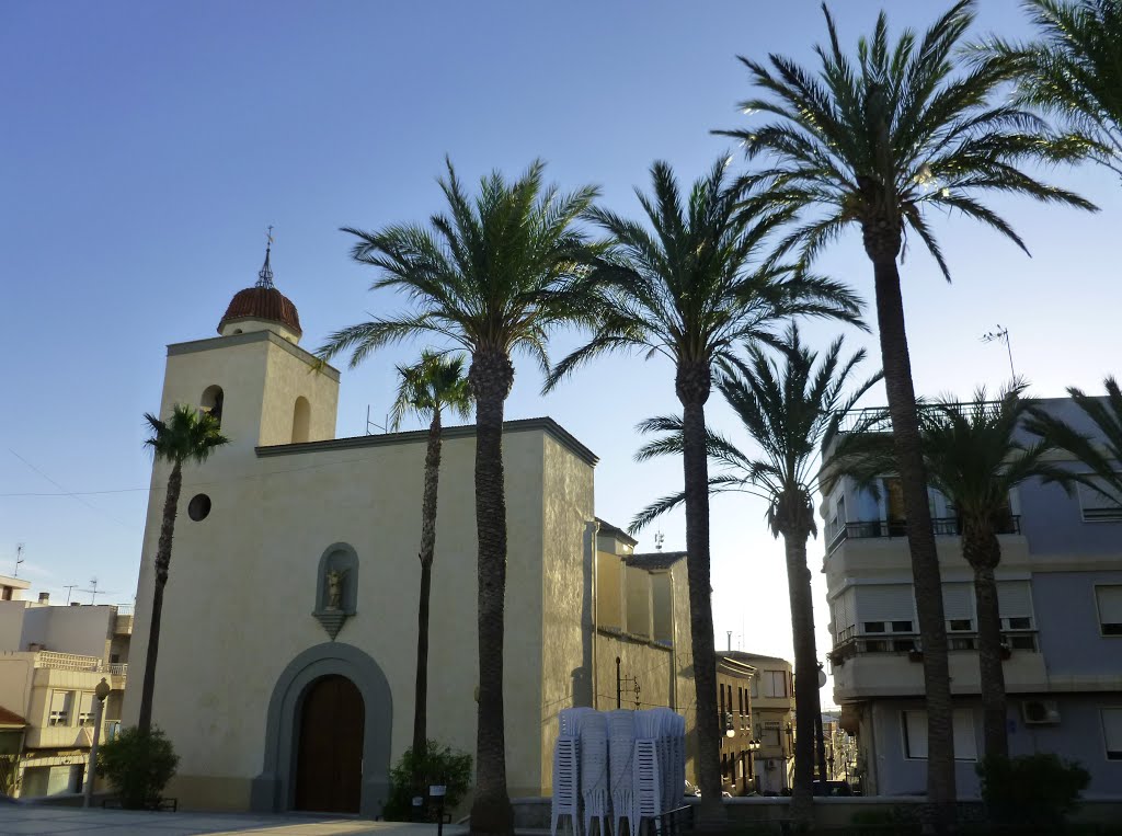 Iglesia de San Miguel Arcángel by marathoniano