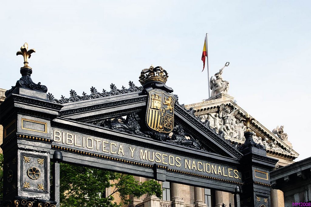 Biblioteca nacional by Mariano Mellado