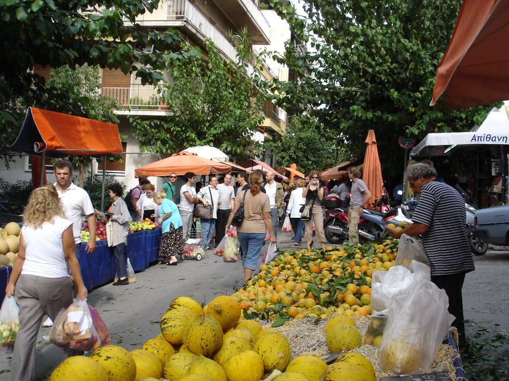 Laïki agora (odos Kallidromiou) by Yachuniko