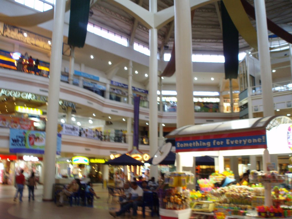 Alabang Town Center Mall by zhree1