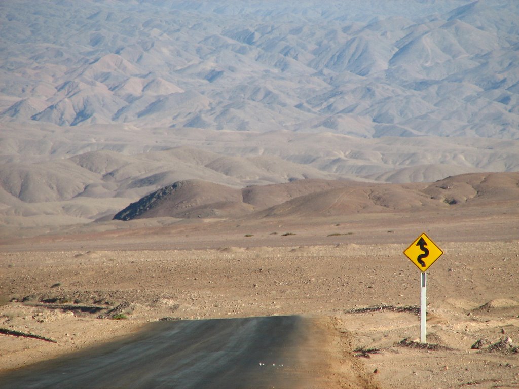 Caminos del Desierto de Atacama by A. Marcelo Vera E.